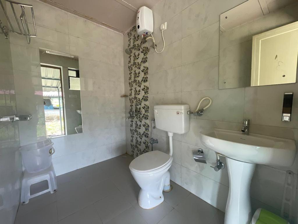Satyam Farms Villa Jāmb Buitenkant foto